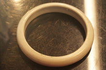 Load image into Gallery viewer, Assortment-of-Metal-Plastic-Bracelet