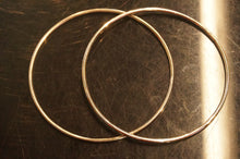 Load image into Gallery viewer, Assortment-of-Metal-Plastic-Bracelet