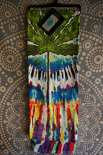 Load image into Gallery viewer, Leaf Tie Dye 34&#39;&#39; X 64&#39;&#39; Oversized Towel - Caliculturesmokeshop.com
