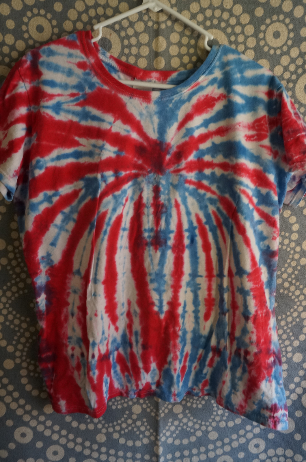 Red/Blue White Tie-Dye T-Shirt - Caliculturesmokeshop.com