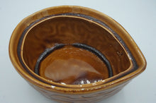 Load image into Gallery viewer, Vintage Ceramic Squirrel Walnut Nut Dish - ohiohippiessmokeshop.com
