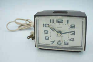 Vintage Old Clock - ohiohippiessmokeshop.com