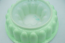 Load image into Gallery viewer, Tupperware Mid-Century Large Green Jell-O/Dessert/Cake Mold Container with Lid - ohiohippiessmokeshop.com
