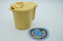 Load image into Gallery viewer, Tupperware Mid-Century Sippy Cup with Lid - ohiohippiessmokeshop.com
