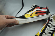 Load image into Gallery viewer, Vans Shoes size 10.5 men- ohiohippies.com
