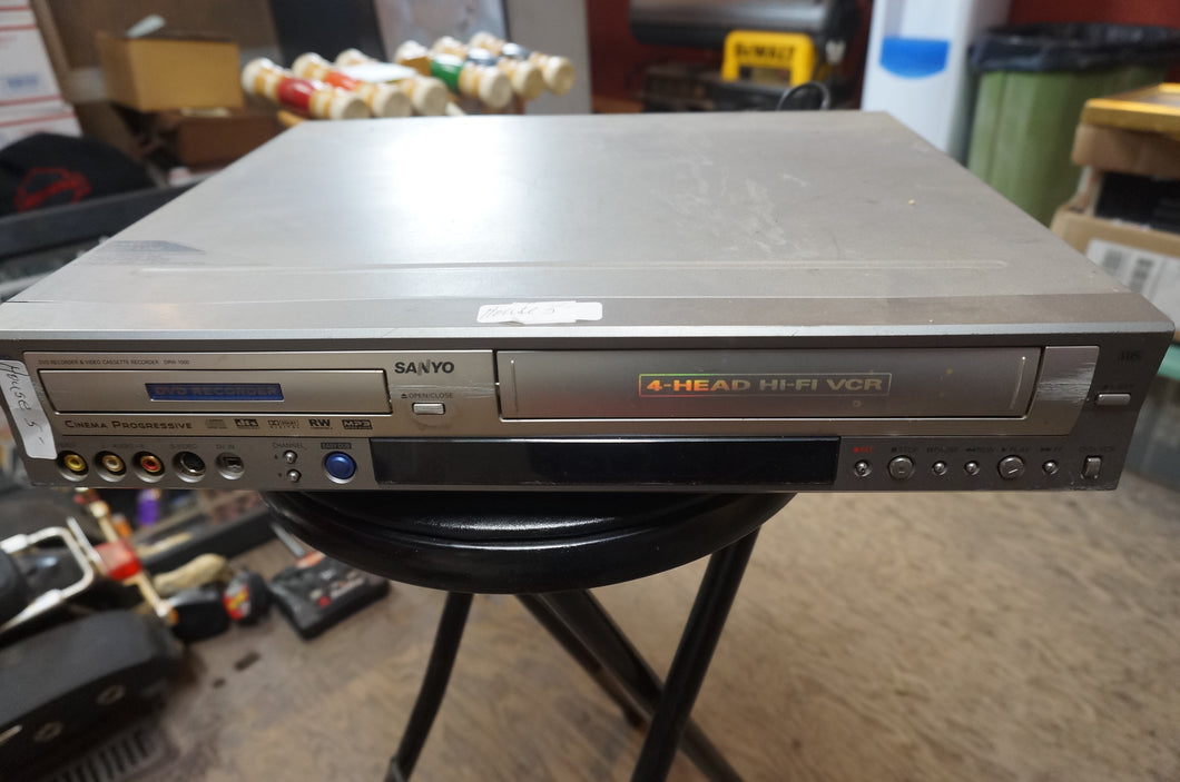 Sanyo vintage VCR/ DVD player- ohiohippies.com