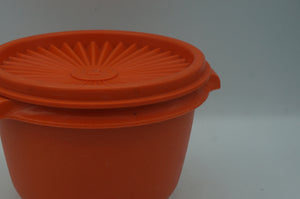 4.5x3.5in vintage Tupperware bowl- ohiohippies.com