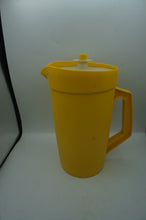 Load image into Gallery viewer, vintage drink pitchers- ohiohippies.com
