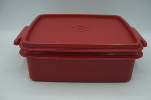 mid-century square Tupperware bowl- ohiohippies.com