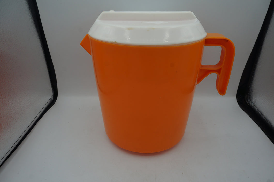 vintage Tupperware pitcher- ohiohippies.com