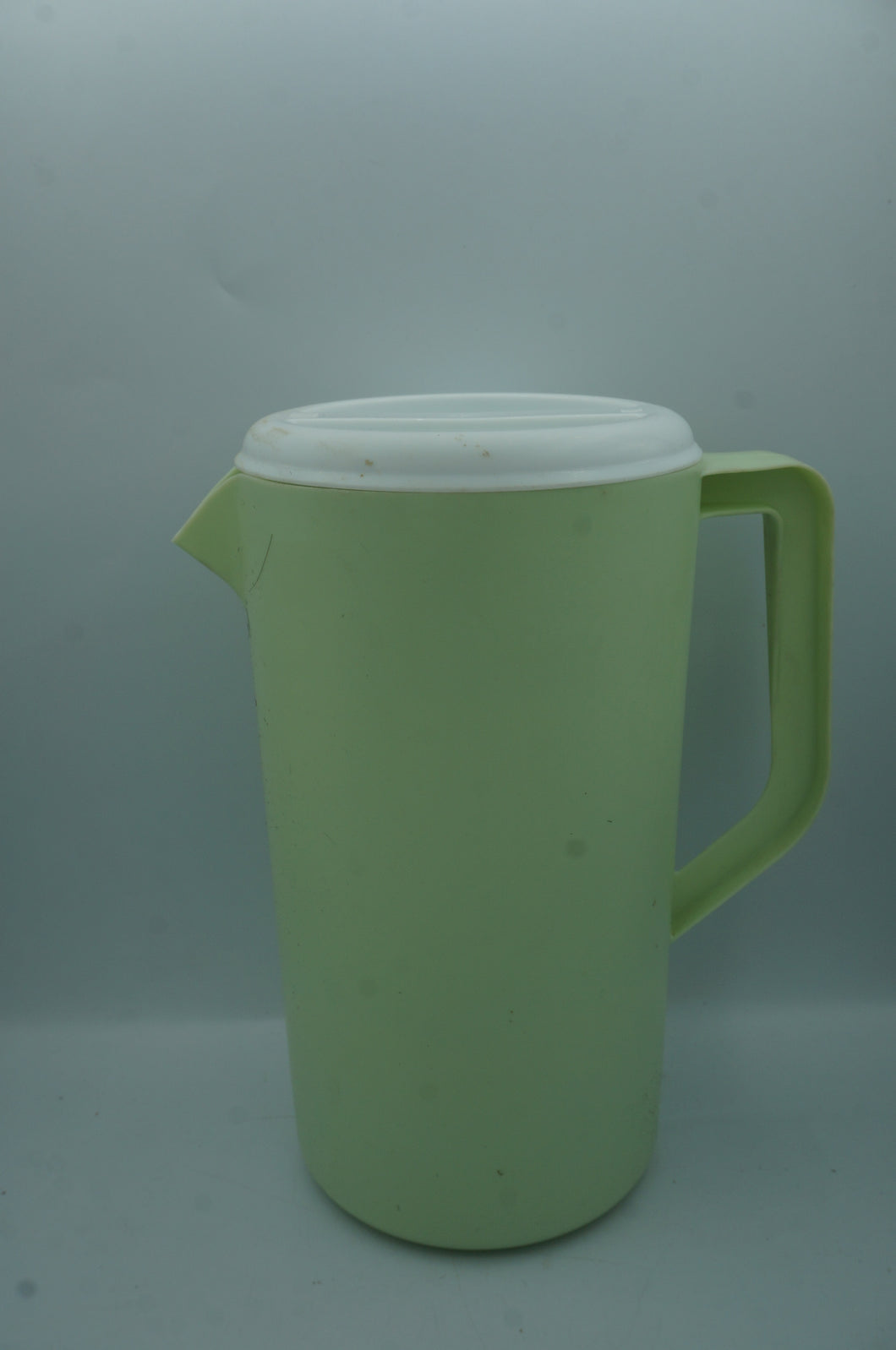 vintage Rubbermaid pitcher- ohiohippies.com