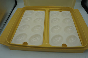 vintage Tupperware devilled egg holder- ohiohippies.com