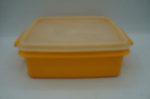 vintage Tupperware container- ohiohippies.com