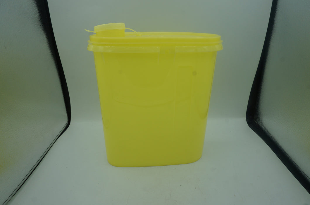 vintage Tupperware lemonade pitcher- ohiohippies.com