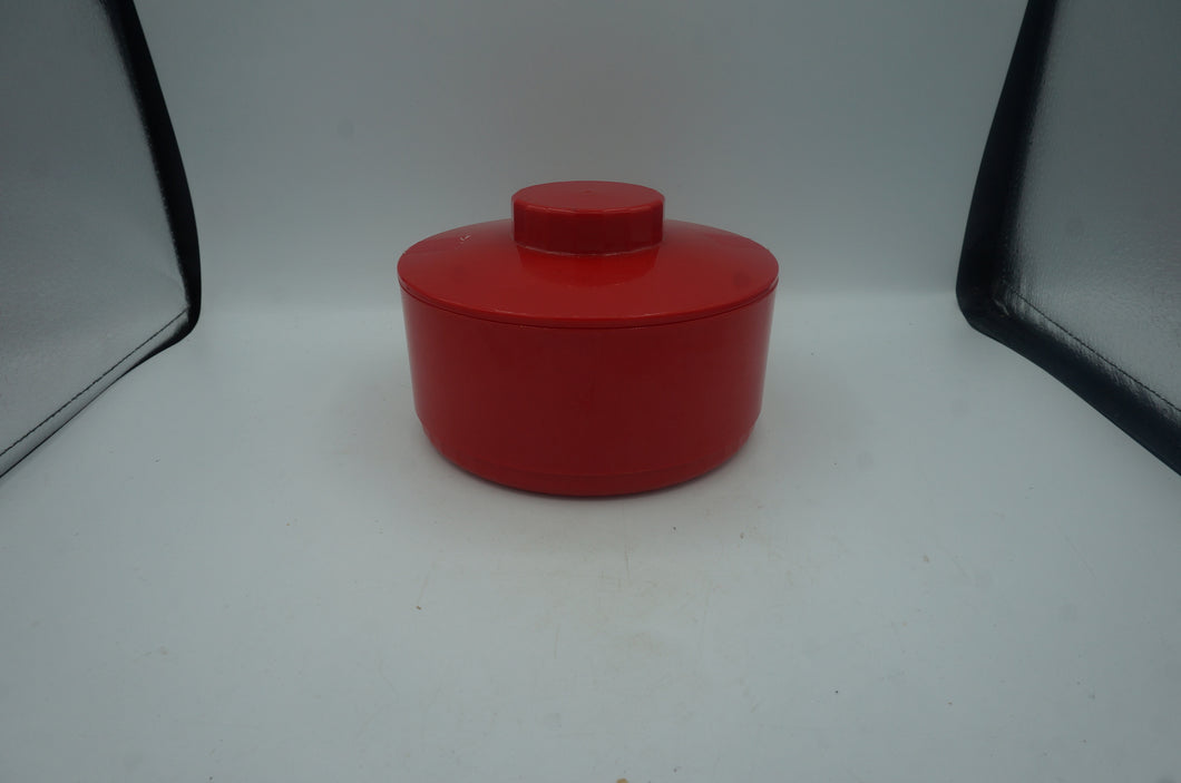 vintage Tupperware container- ohiohippies.com