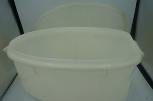 large vintage Tupperware container- ohiohippies.com