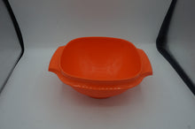 Load image into Gallery viewer, vintage Tupperware bowl- ohiohippies.com
