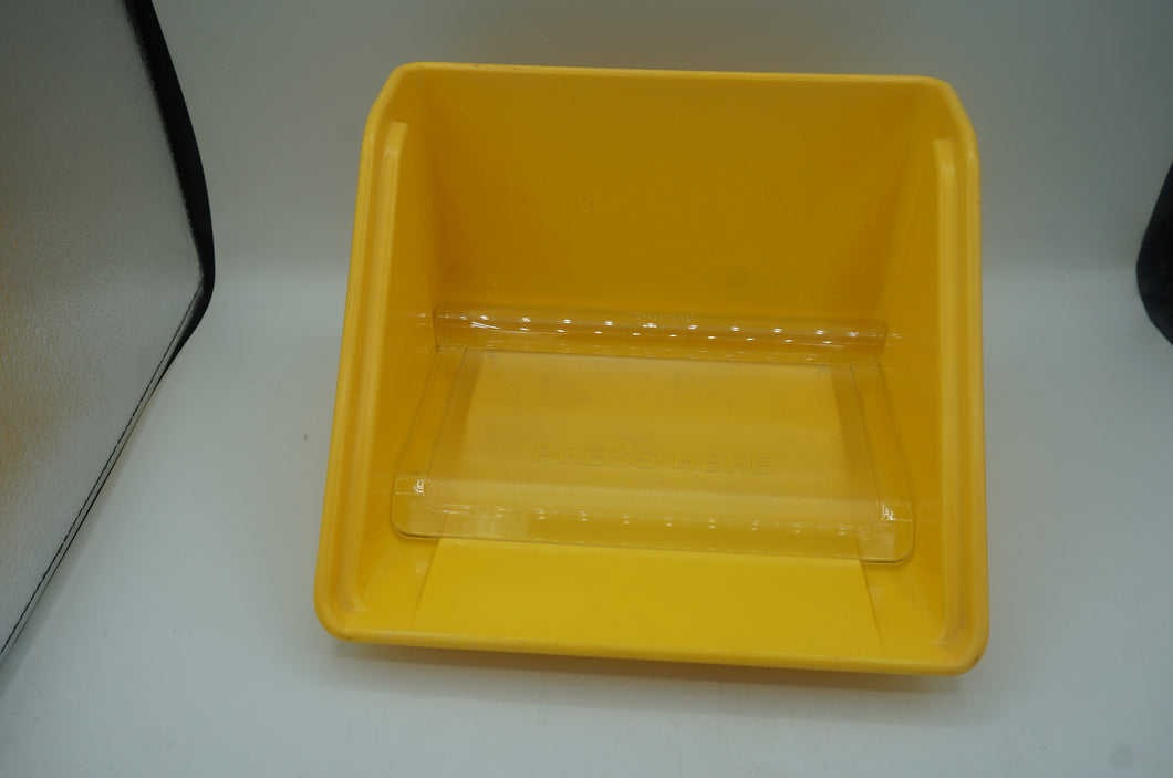 vintage Tupperware container- ohiohippies.com