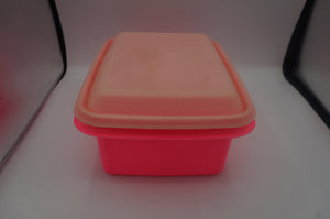 vintage Tupperware container- ohiohippies.com