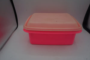 vintage Tupperware container- ohiohippies.com