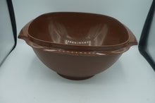 Load image into Gallery viewer, large vintage Tupperware bowl- ohiohippies.com
