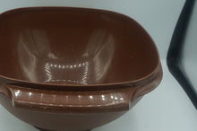 Load image into Gallery viewer, large vintage Tupperware bowl- ohiohippies.com
