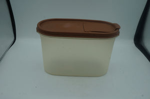 vintage Tupperware container- ohiohippies.com