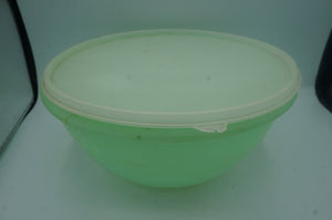 vintage Tupperware bowl- ohiohippies.com