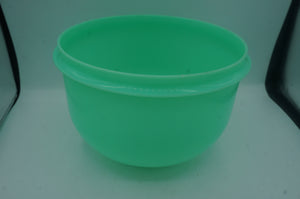 vintage Tupperware bowl- ohiohippies.com