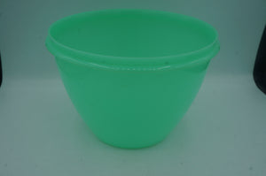 vintage Tupperware bowl- ohiohippies.com