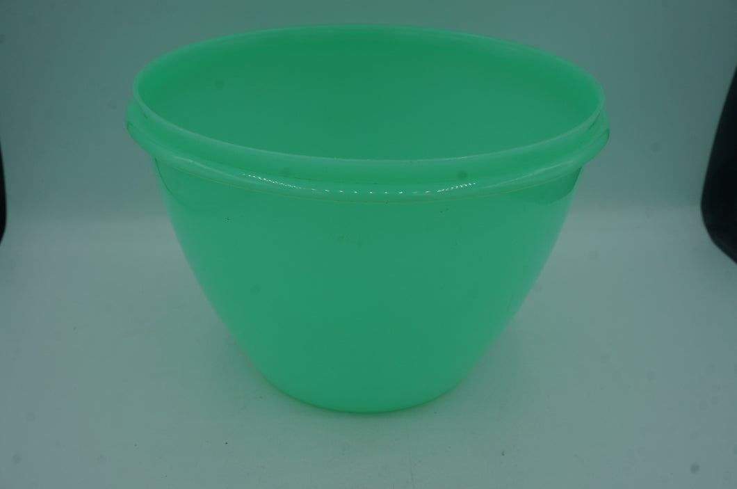 vintage Tupperware bowl- ohiohippies.com