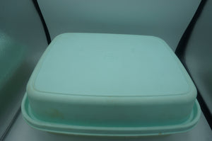 vintage Tupperware container- ohiohippies.com