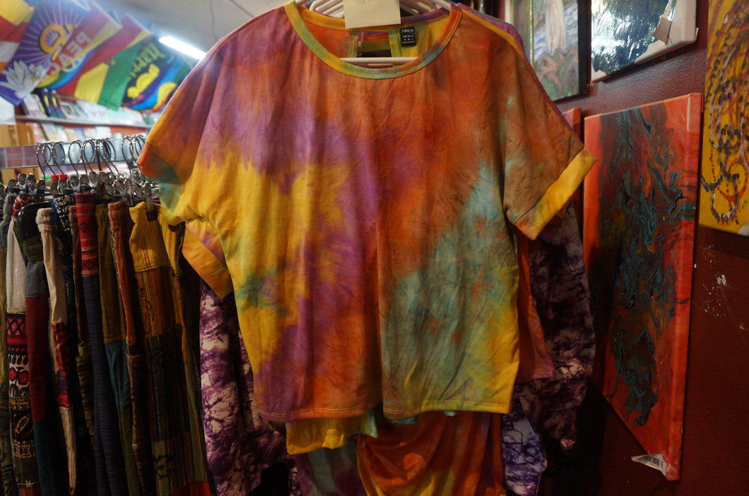 tie dye blouse- ohiohippies.com