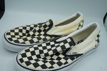 Load image into Gallery viewer, lightly used VANS shoes- ohiohippies.com
