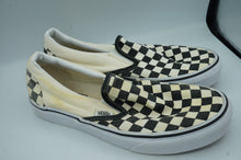 Load image into Gallery viewer, lightly used VANS shoes- ohiohippies.com
