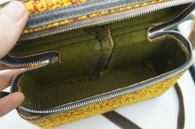 Load image into Gallery viewer, Carpet Zipper Carrier Bag - Caliculturesmokeshop.com
