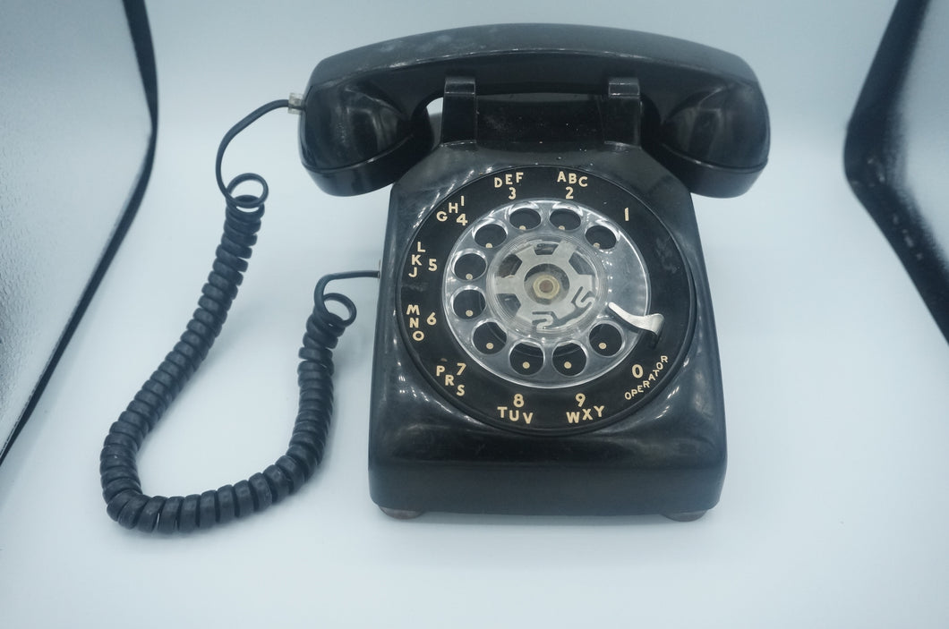 Old Vintage Telephone - ohiohippies.com