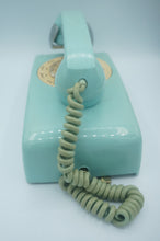 Load image into Gallery viewer, Old Vintage Telephone - ohiohippies.com
