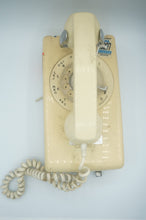 Load image into Gallery viewer, Old Vintage Telephone - ohiohippies.com
