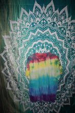 Load image into Gallery viewer, Tie-Dye Xl
